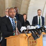 Mayor Offers Olive Branch On Oversight of Cabinet Officials