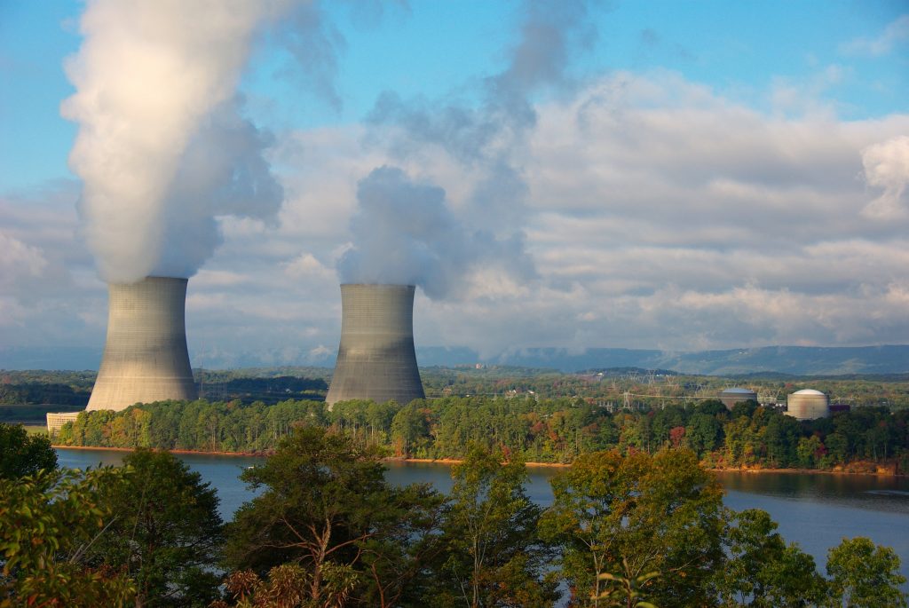 Sequoyah Nuclear Power Plant near Chattanooga, Tennessee. Photo by Photorush, CC BY-SA 3.0 , via Wikimedia Commons