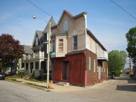 436-438 E. Smith St. in 2022. Photo by Jeramey Jannene.