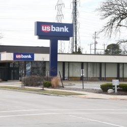 4015 S. Howell Ave.. Photo by Jeramey Jannene.