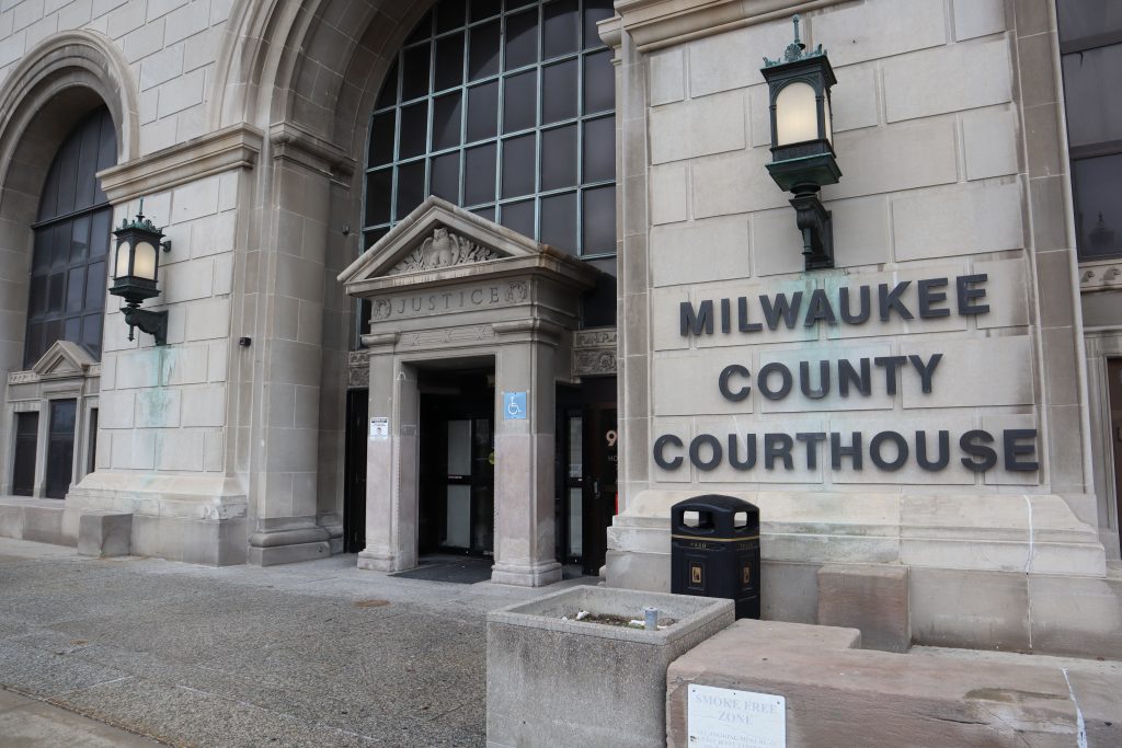 The Milwaukee County Courthouse (Photo by Isiah Holmes/Wisconsin Examiner)