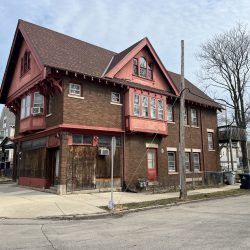 3200-3202 N. Richards St.. Photo by Jeramey Jannene.