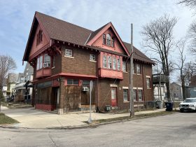 3200-3202 N. Richards St.. Photo by Jeramey Jannene.