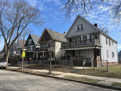 3919-3921 W. Walnut St.