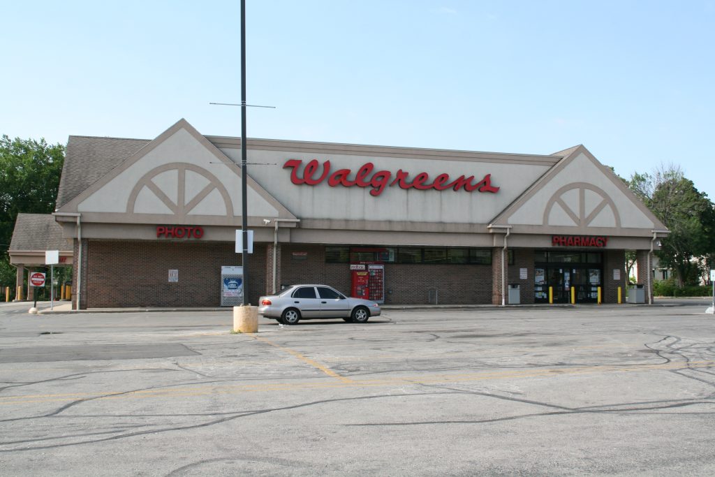 Walgreens at 2727 W. North Ave.. Photo by Jeramey Jannene.