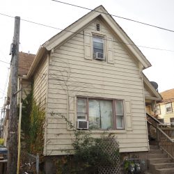 625 W. Pierce St. Photo by Jeramey Jannene.