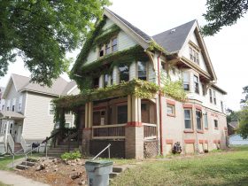 2360-2362 N. William Finlayson St. Photo by Jeramey Jannene.