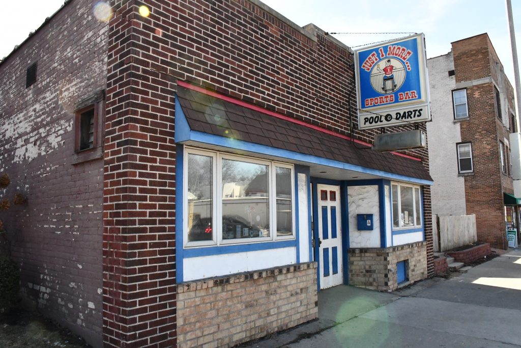 3209-3211 W. Lincoln Ave.. Photo by Jeramey Jannene.