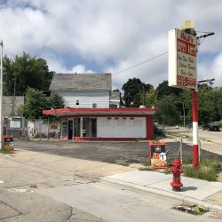 Haji's Red Hot at 2100 W. Hopkins St. Photo by Jeramey Jannene.