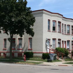 1132-1138 W. Mineral St.. Photo by Jeramey Jannene.