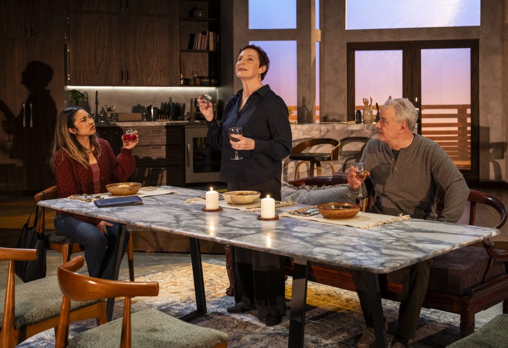 Theater: ‘Dinner With the Duchess’ Is a Theatrical Feast