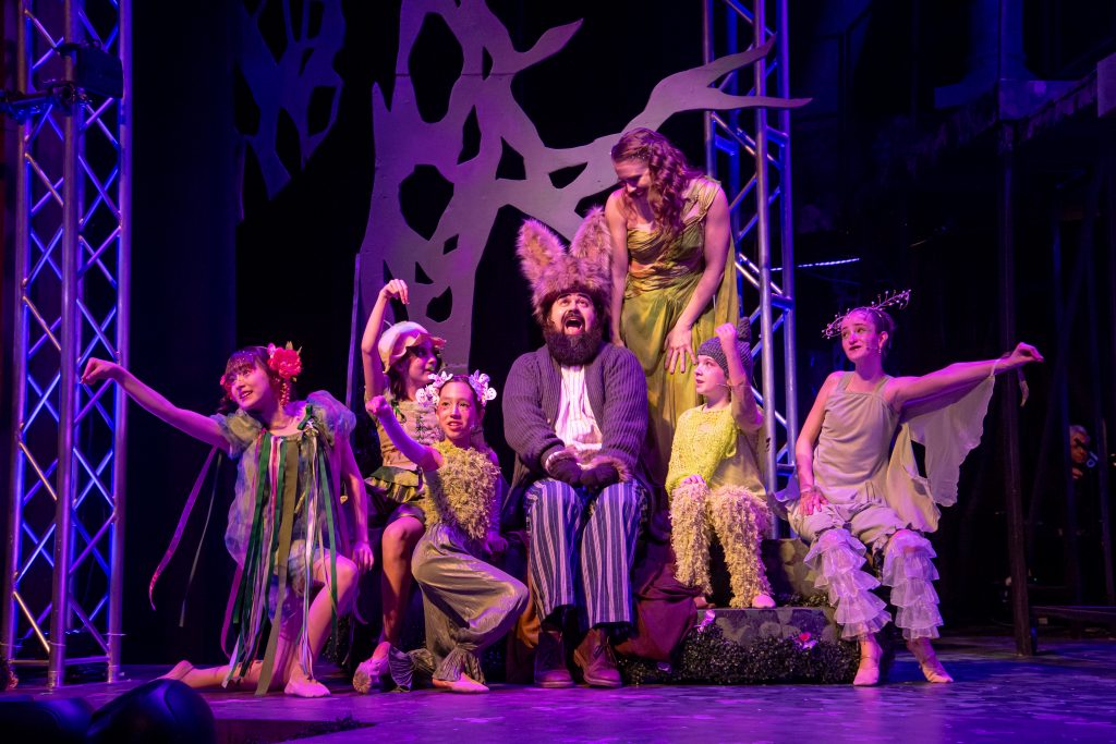 (I. to r) Front line: Zoah Hirano (Peaseblossom), Finley Brown (Orchid), Saum Seyed (Nick Bottom), Alexus Coleman (Cobweb), Averi Lauren Grier (Moth), back line: Jillian Vogedes (Mustardseed), and Stephanie Staszak (Titania) in Skylight Music Theatre’s production of A ROCKIN’ Midsummer Night’s Dream running April 10 through 26, 2026. Photo by Mark Frohna.