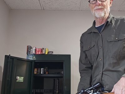 Clark to Alfonso: Show Us Your Guns