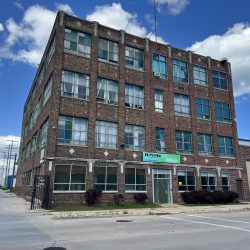 900 E. Keefe Ave. Photo by Jeramey Jannene.