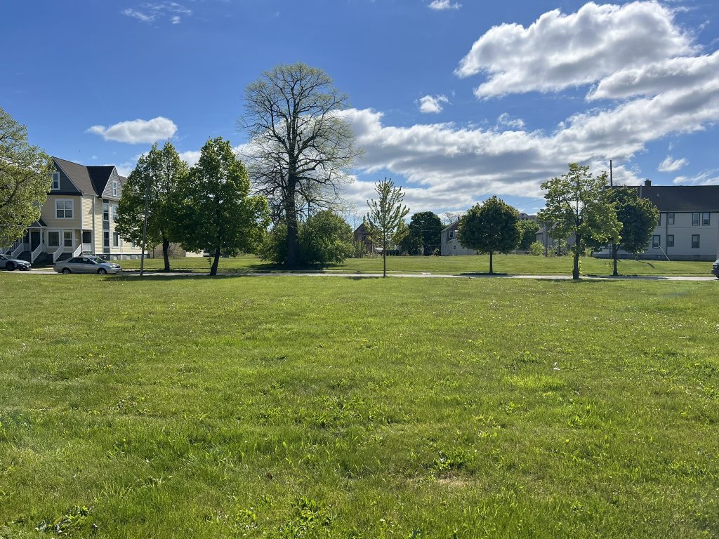 Vacant lots targeted for housing development near N. 15th Street. Photo by Jeramey Jannene.