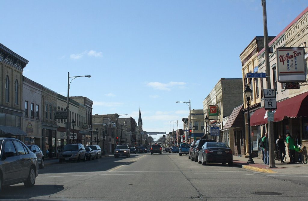 Watertown Main Street Historic District, March 17, 2013. (CC BY-SA 3.0), https://creativecommons.org/licenses/by-sa/3.0>, via Wikimedia Commons