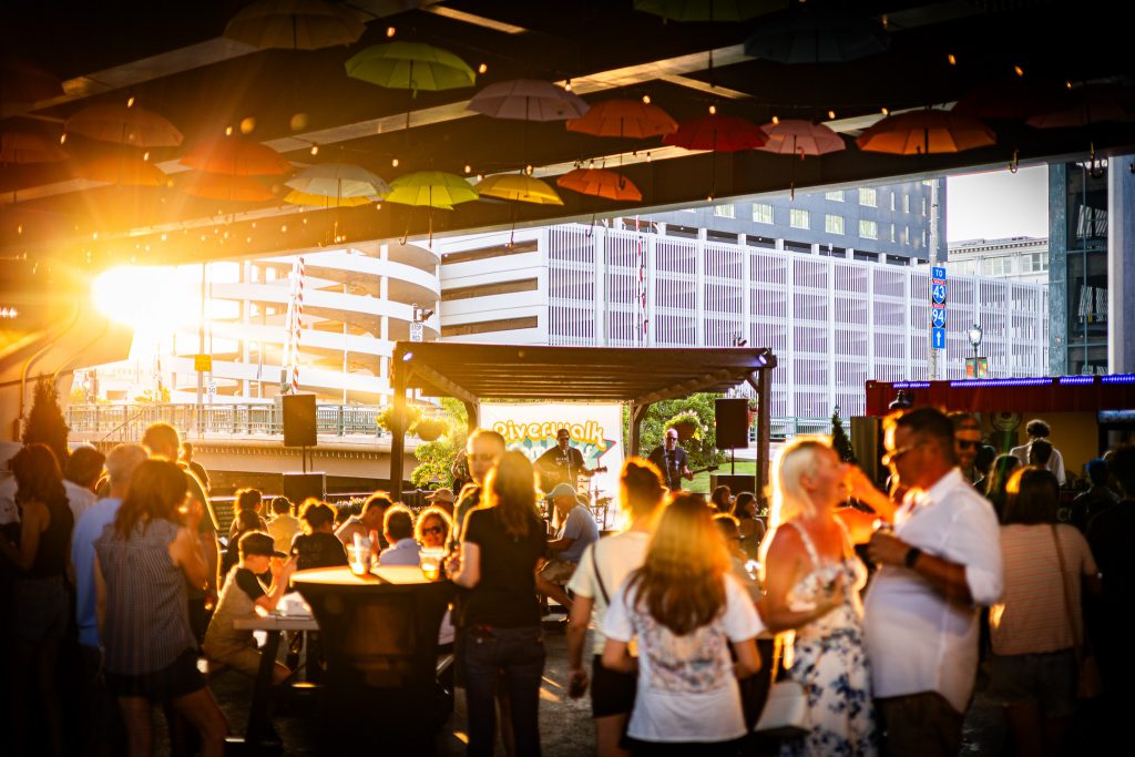Riverwalk Commons Concert Series. Photo by Gabriel Alonzo.