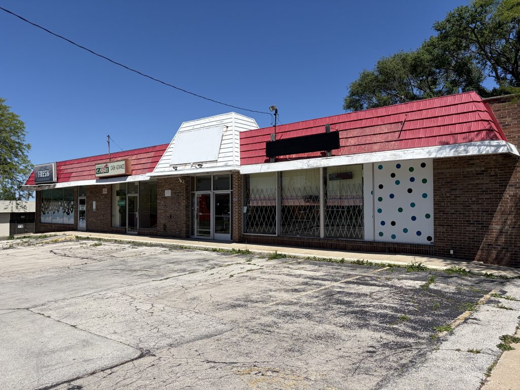 Site of future Asian H Express, 3902 N. 76th St. Photo by Sophie Bolich.