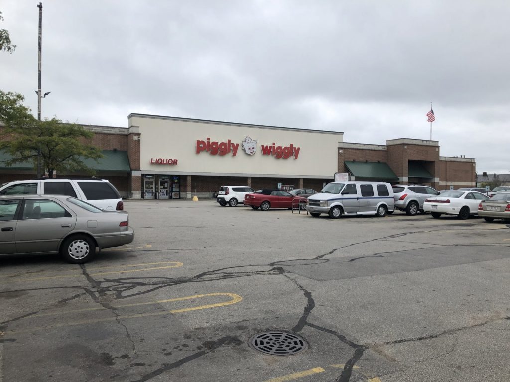 123 W. Oklahoma Ave. in 2019. Photo by Jeramey Jannene.