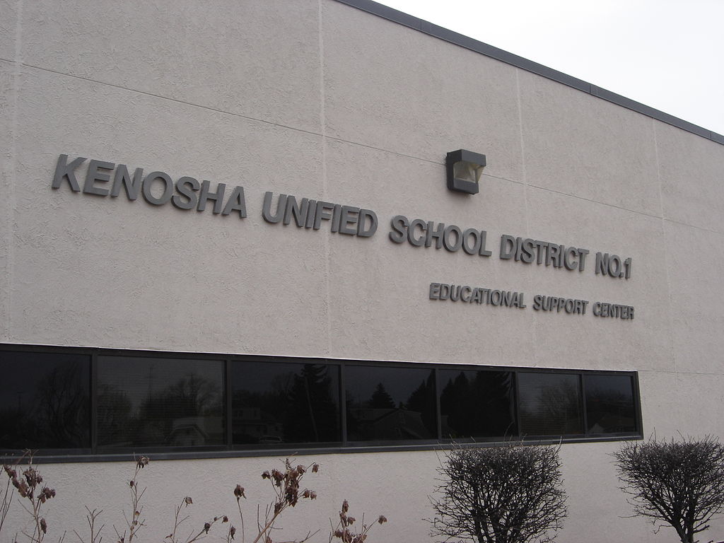 Kenosha Unified School District administration building. Alexroberson (CC BY)