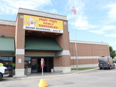 Bay View Piggly Wiggly Unveils Renovation