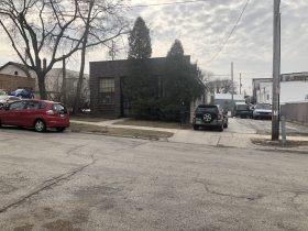 2339 S. Austin St. Photo by Jeramey Jannene.
