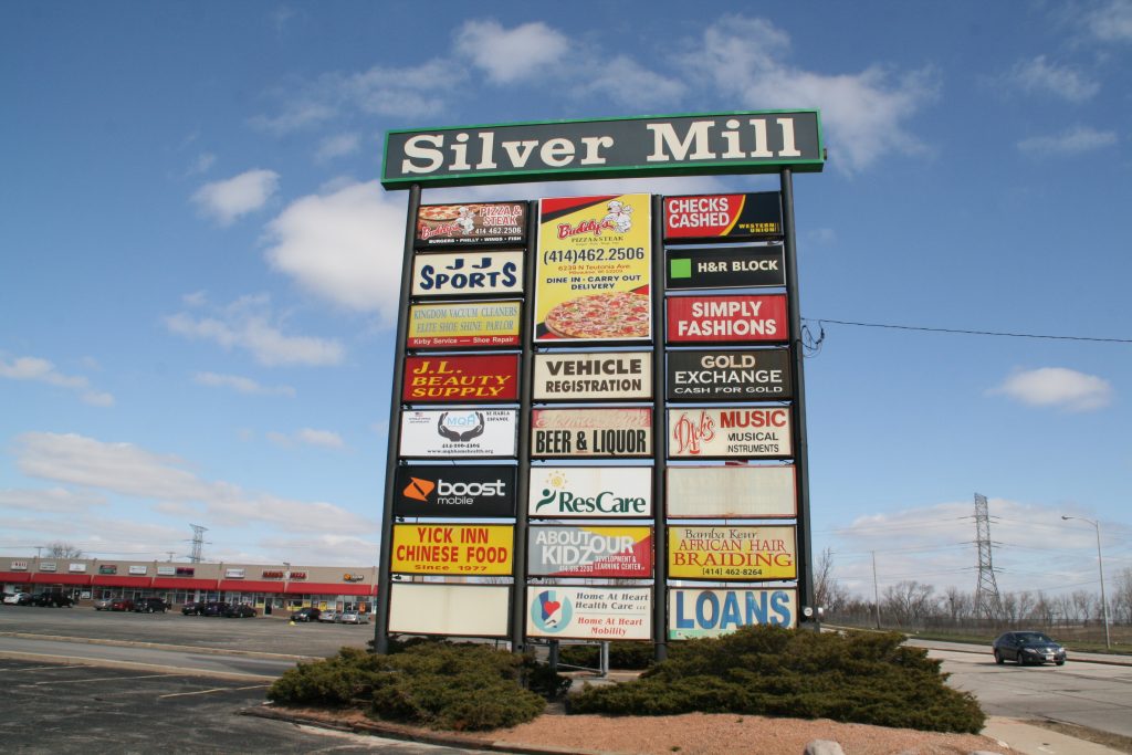Silver Mill Shopping Center at 6063-6159 N. Teutonia Ave. Photo by Jeramey Jannene.