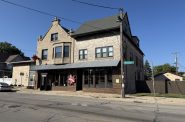 2392-2398 S. Kinnickinnic Ave. Photo by Jeramey Jannene.