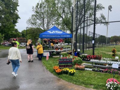 After 15 Years, Bloom and Groom Program Still Beautifying Milwaukee