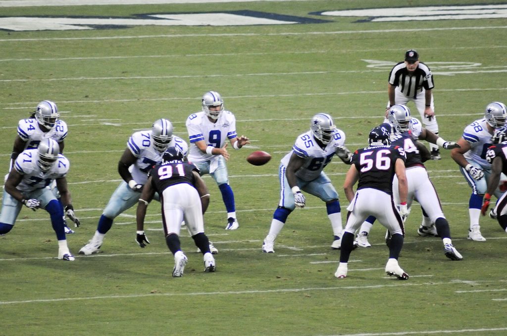 Tony Romo. Photo by MC Glasgow, CC BY 2.0 via Wikimedia Commons