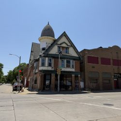 3201-3203 W. North Ave. Photo by Jeramey Jannene.
