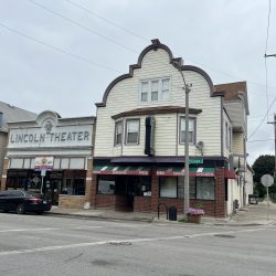 1100-1104 W. Lincoln Ave. Photo by Jeramey Jannene.