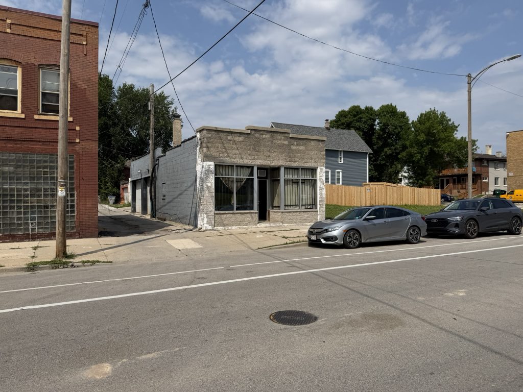 2812 W. Clybourn St. Photo by Jeramey Jannene.