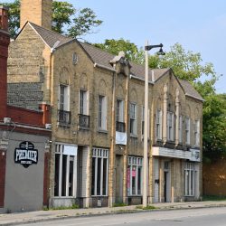 4011-4015 W. North Ave. Photo by Jeramey Jannene.