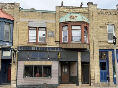 2216-2218 S. Kinnickinnic Ave.