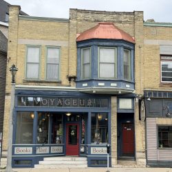 2212-2214 S. Kinnickinnic Ave. Photo by Jeramey Jannene.