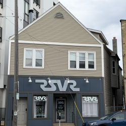 2208-2210 S. Kinnickinnic Ave. Photo by Jeramey Jannene.