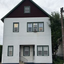 2189 S. Kinnickinnic Ave. Photo by Jeramey Jannene.