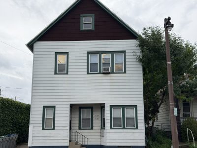 2189 S. Kinnickinnic Ave.