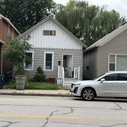 2143 S. Kinnickinnic Ave. Photo by Jeramey Jannene.