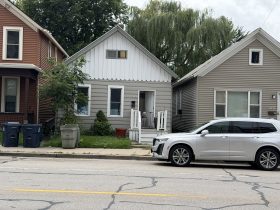 2143 S. Kinnickinnic Ave. Photo by Jeramey Jannene.