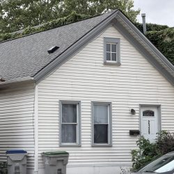 2139 S. Kinnickinnic Ave. Photo by Jeramey Jannene.