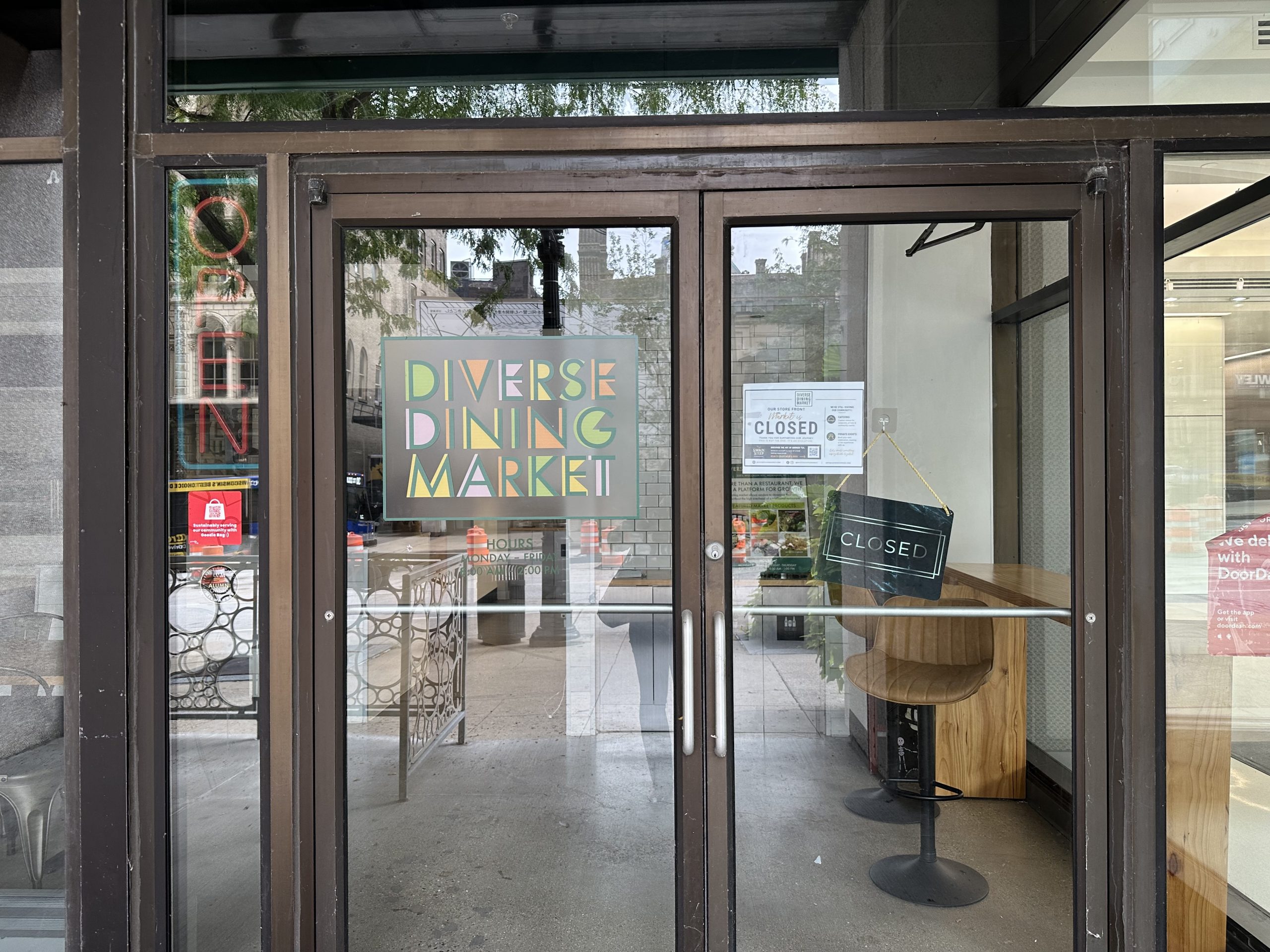 Downtown Restaurant Quietly Closes