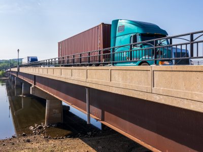 Feds Pull Accreditation From Wisconsin CDL Schools in English Rules Sweep
