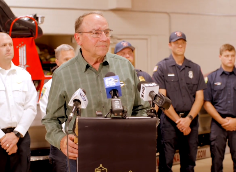 Tom Tiffany Swims From Sinking Plane