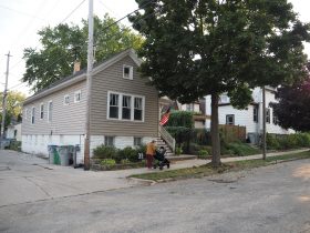 915 E. Otjen St. Photo by Jeramey Jannene.