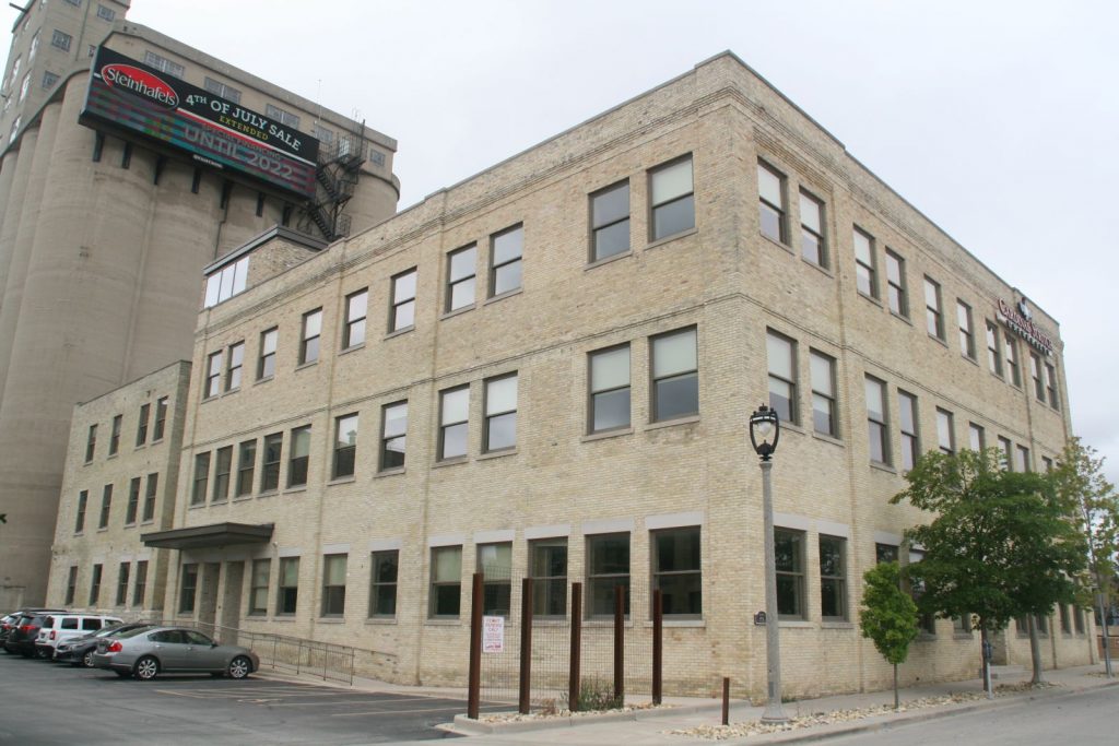 1037 W. McKinley Ave. in 2016. Photo by Jeramey Jannene.
