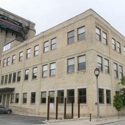 1037 W. McKinley Ave. in 2016. Photo by Jeramey Jannene.