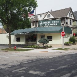 1922 E. Thomas Ave. Photo by Jeramey Jannene.