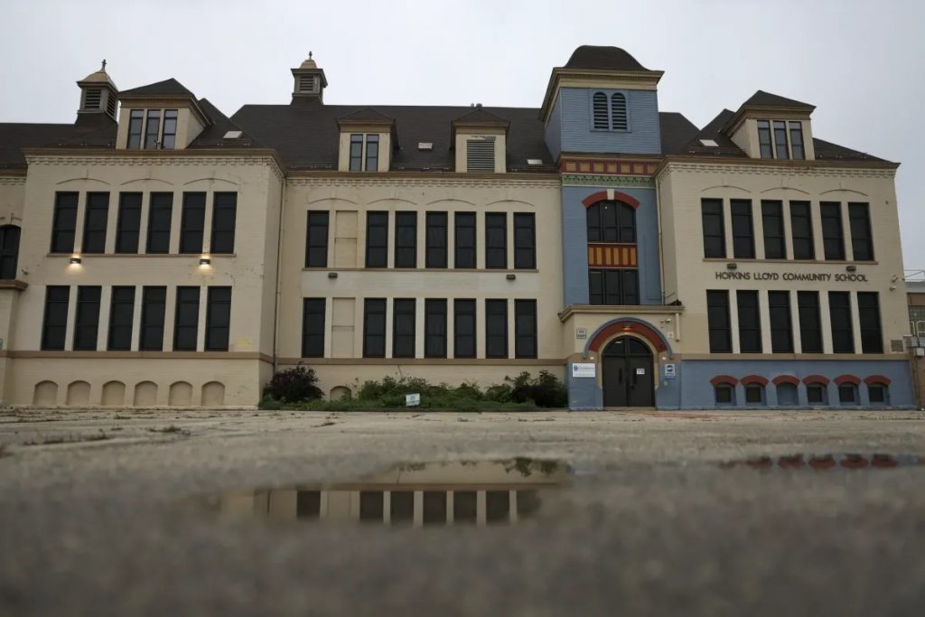 Hopkins Lloyd Community School, 1503 W. Hopkins St., is one of five MPS schools that was recommended for closure by planning firm Perkins Eastman. (Photo by Jonathan Aguilar / Milwaukee Neighborhood News Service / CatchLight Local)